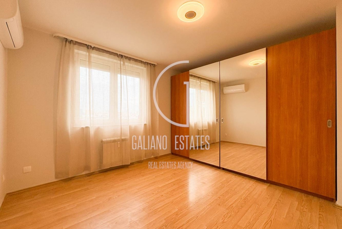 Уютен апартамент в близост до Южния парк - 0