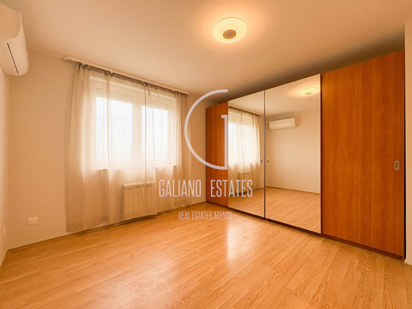 Уютен апартамент в близост до Южния парк - 0