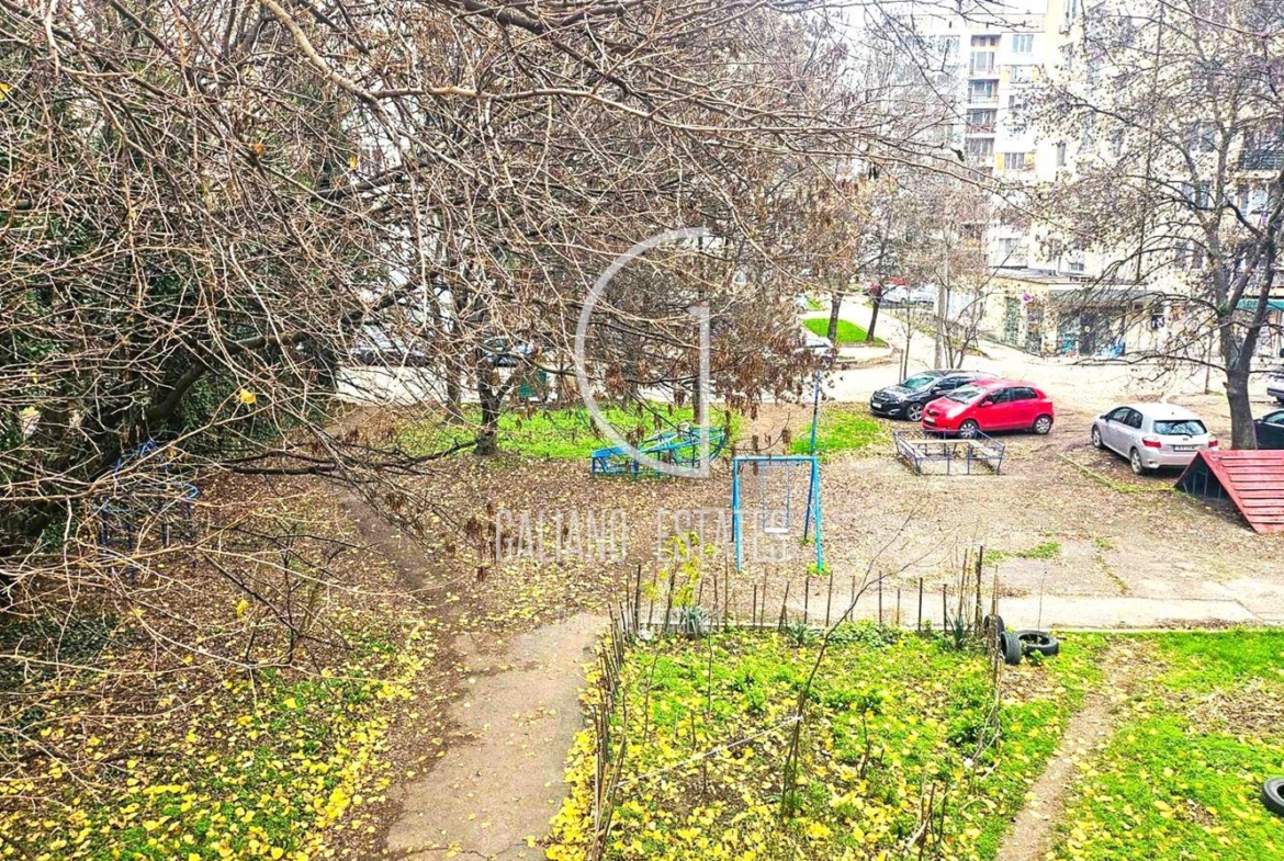 Уютен двустаен апартамент до 42 ОУ в жк. Хаджи Димитър - 0