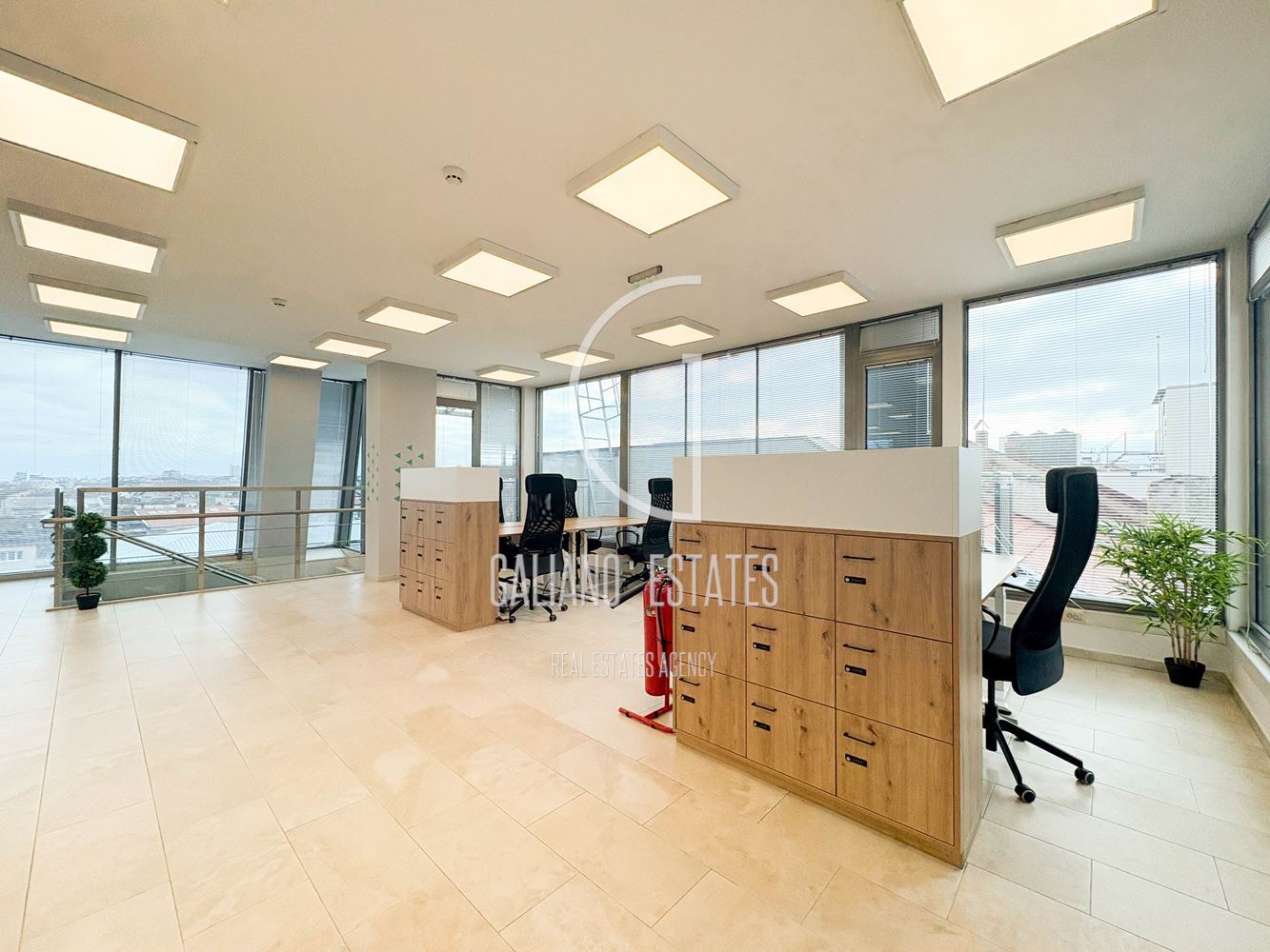 Панорамен офис в представителна сграда-0 Панорамен офис в представителна сграда - 0