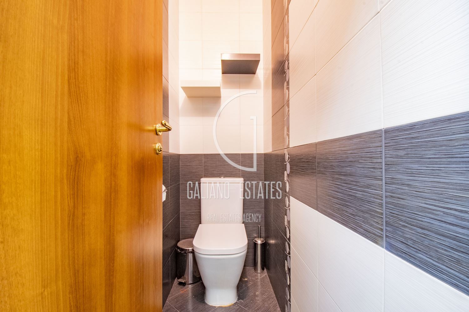 Property suitable for an office opposite Ivan Vazov National Theatre-0 Имот подходящ за офис срещу Народен театър Иван Вазов - 0