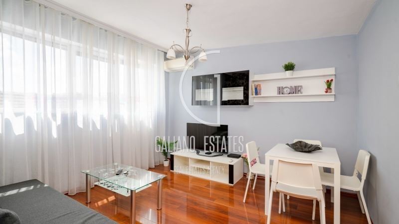 Продава 2-СТАЕН, гр. София, Център площад Гарибалди - 0