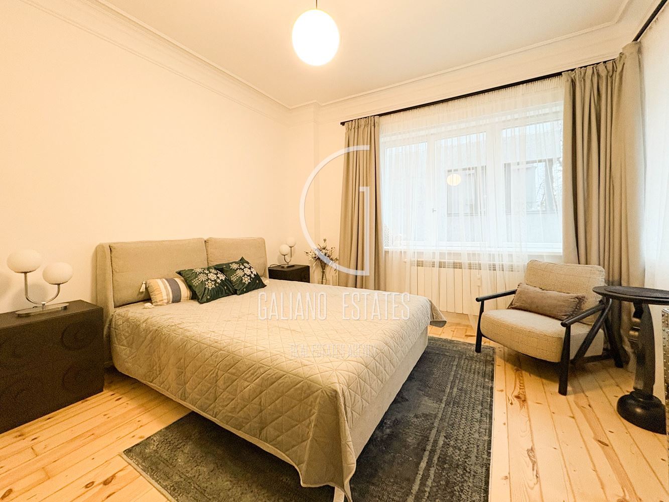 Стилен апартамент на ул. Оборище - 0