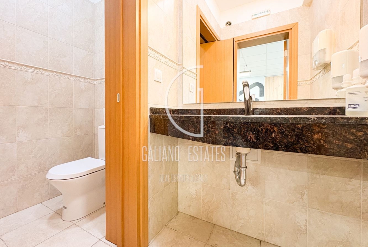 Обзаведен офис в бизнес сграда до Метростанция - 0