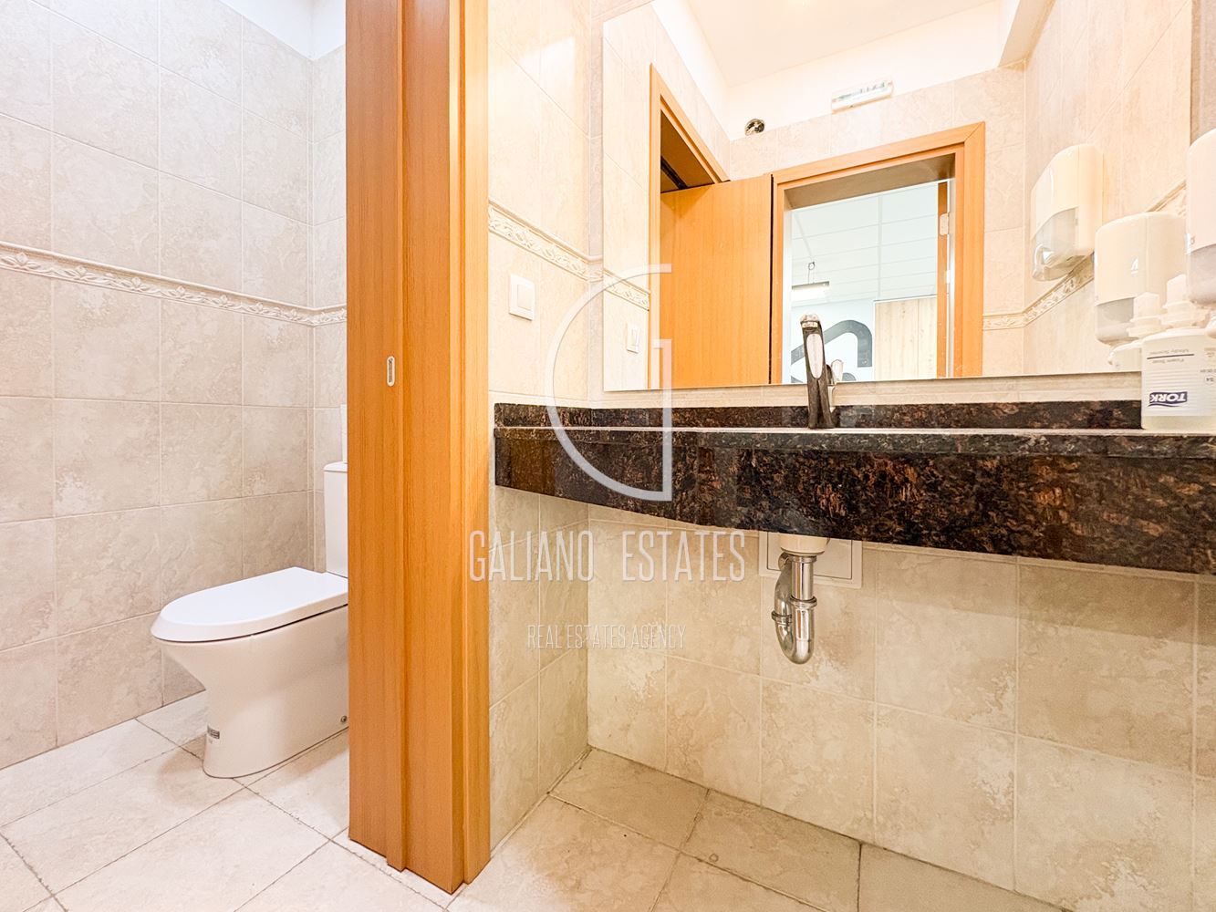 Обзаведен офис в бизнес сграда до Метростанция-0 Обзаведен офис в бизнес сграда до Метростанция - 0