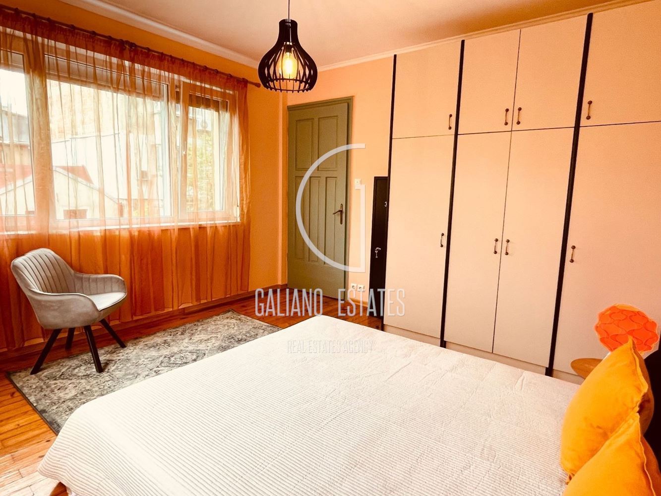 Двустаен апартамент в ТОП център - 0