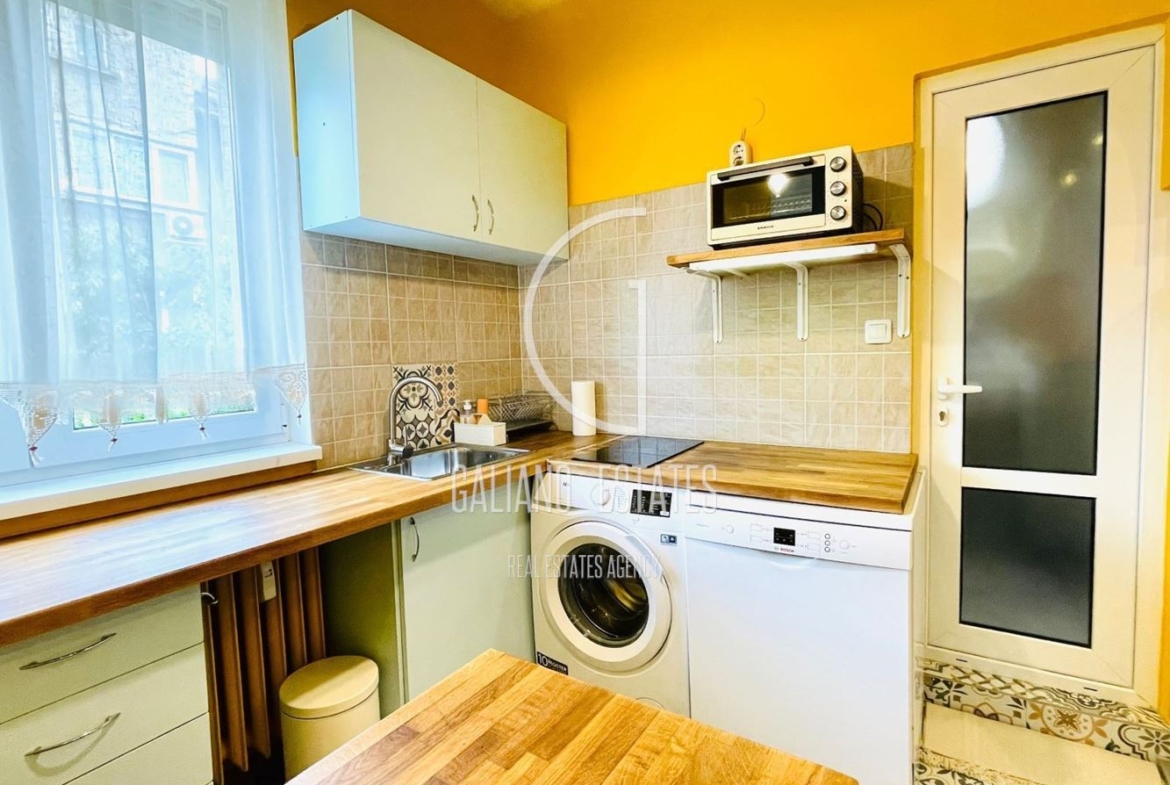 Двустаен апартамент в ТОП център - 0