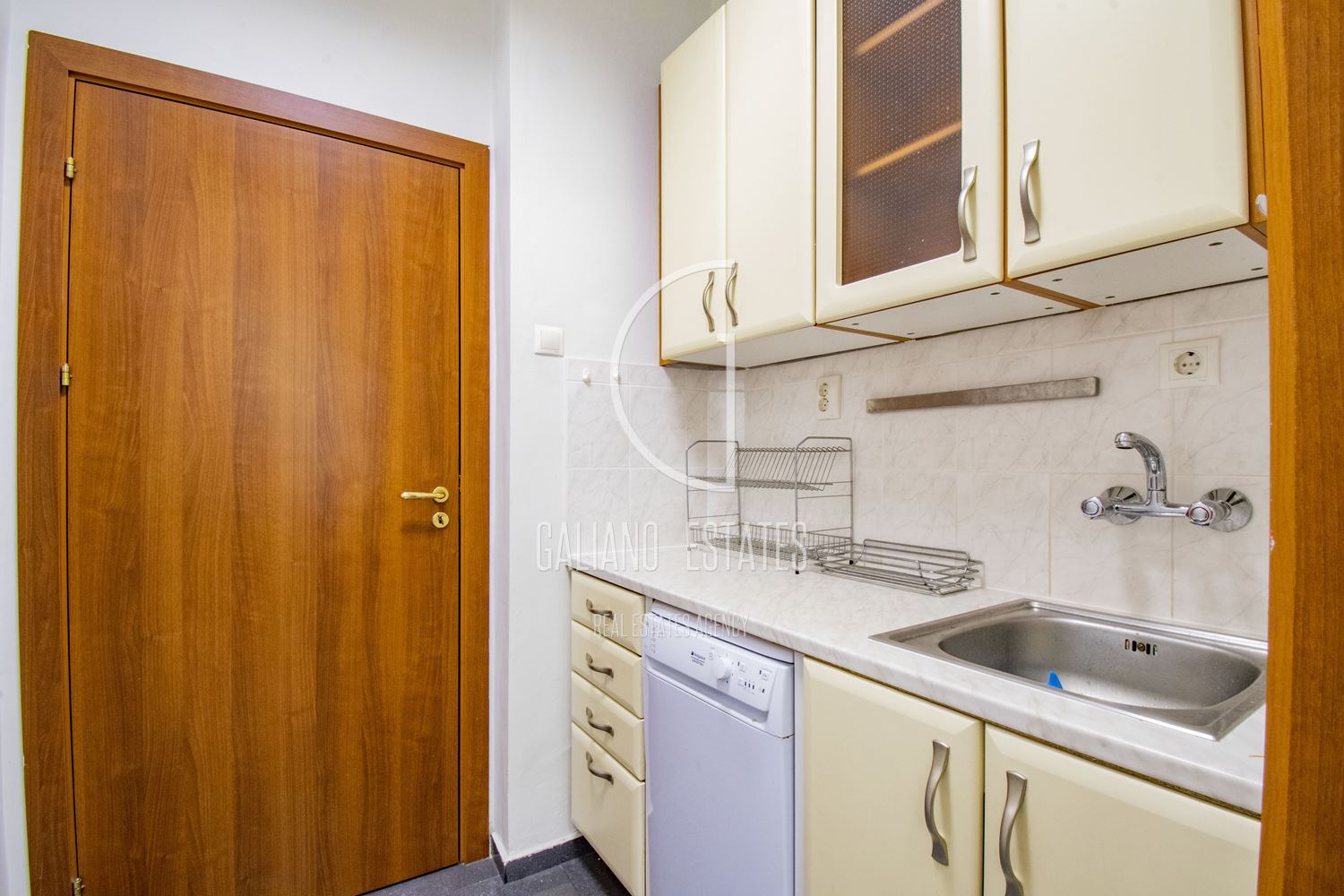 Property suitable for an office opposite Ivan Vazov National Theatre-0 Имот подходящ за офис срещу Народен театър Иван Вазов - 0