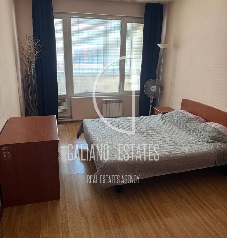 Двустаен апартамент на бул. България - 0