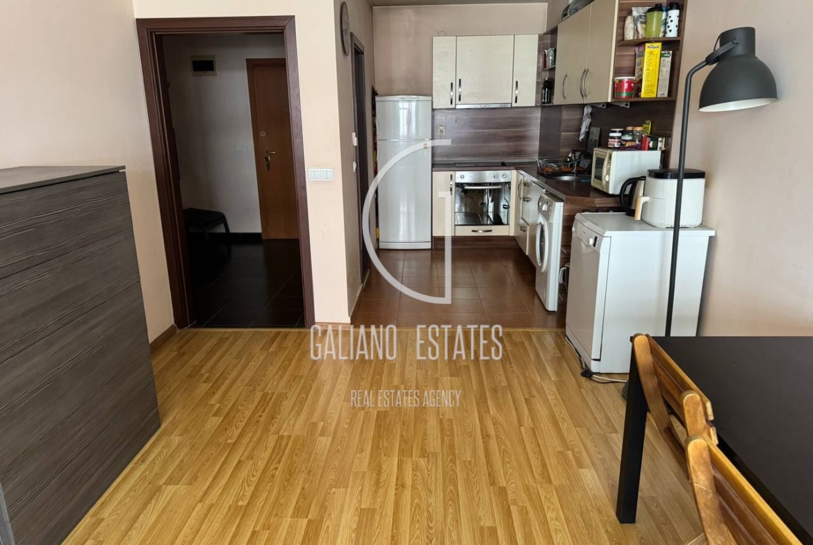 Двустаен апартамент на бул. България - 0