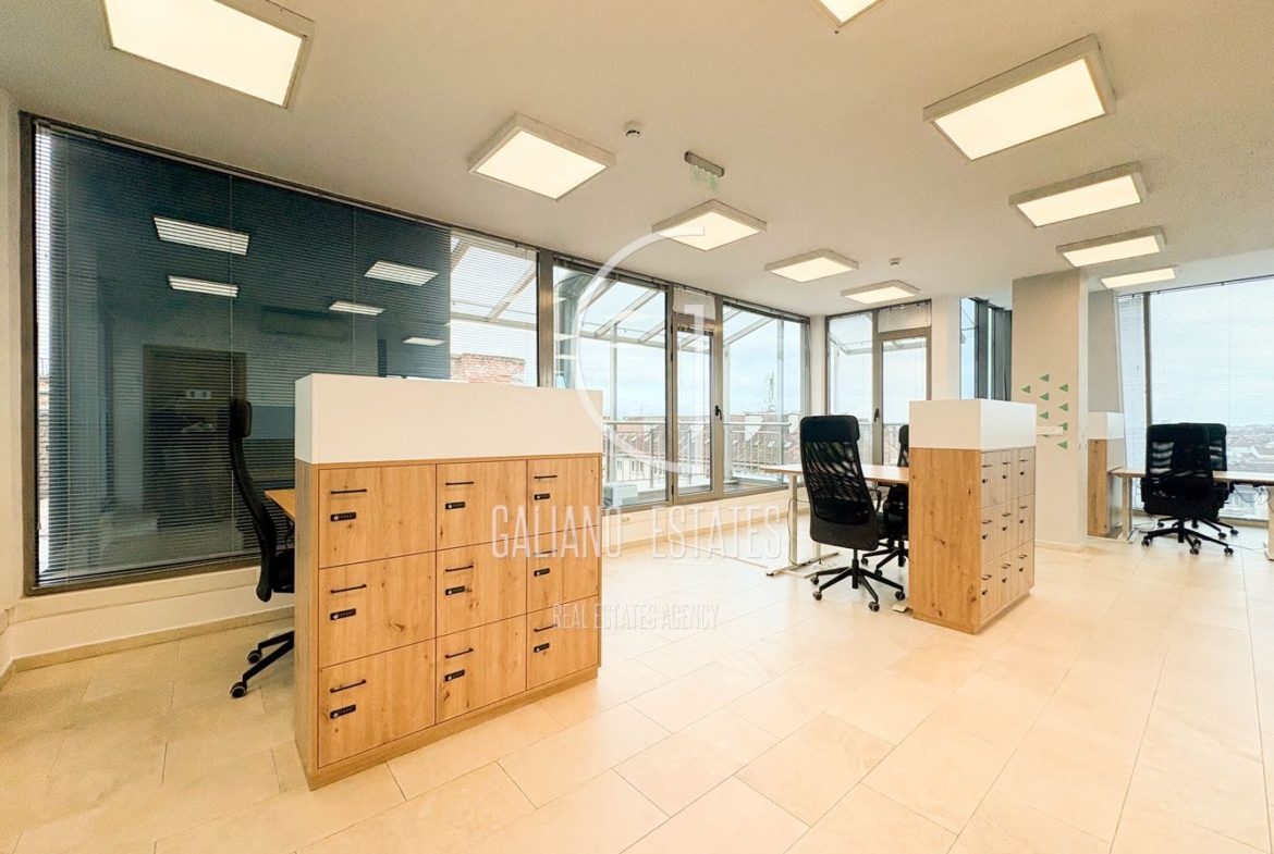 Панорамен офис в представителна сграда - 0