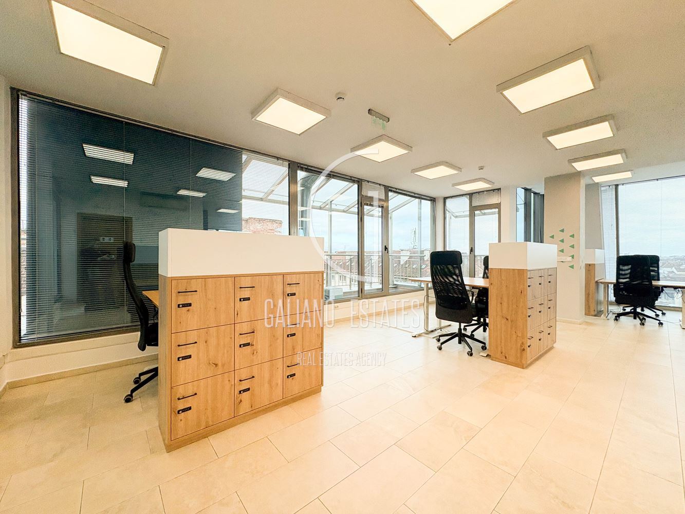 Панорамен офис в представителна сграда-0 Панорамен офис в представителна сграда - 0