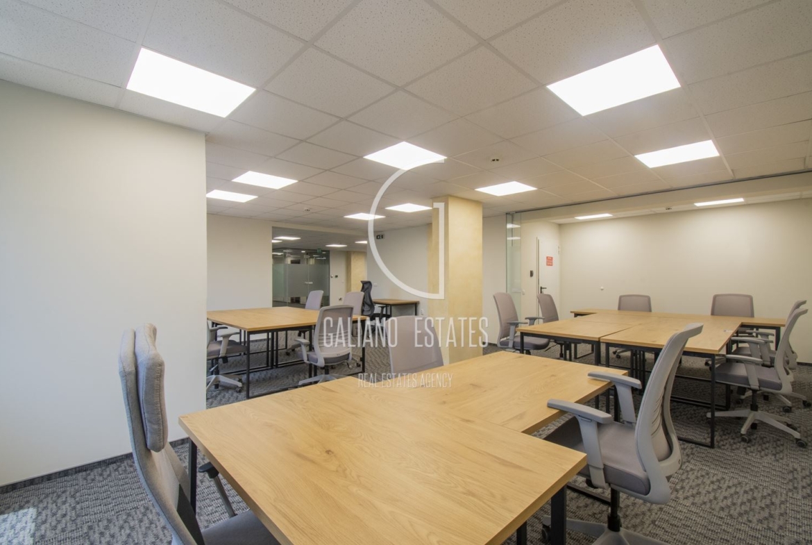 Просторен офис в бизнес сграда до Метростанция Жулио Кюри - 0
