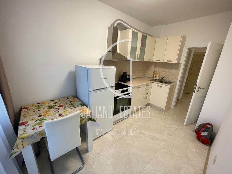 Тристаен апартамент в кв. Стрелбище - 0