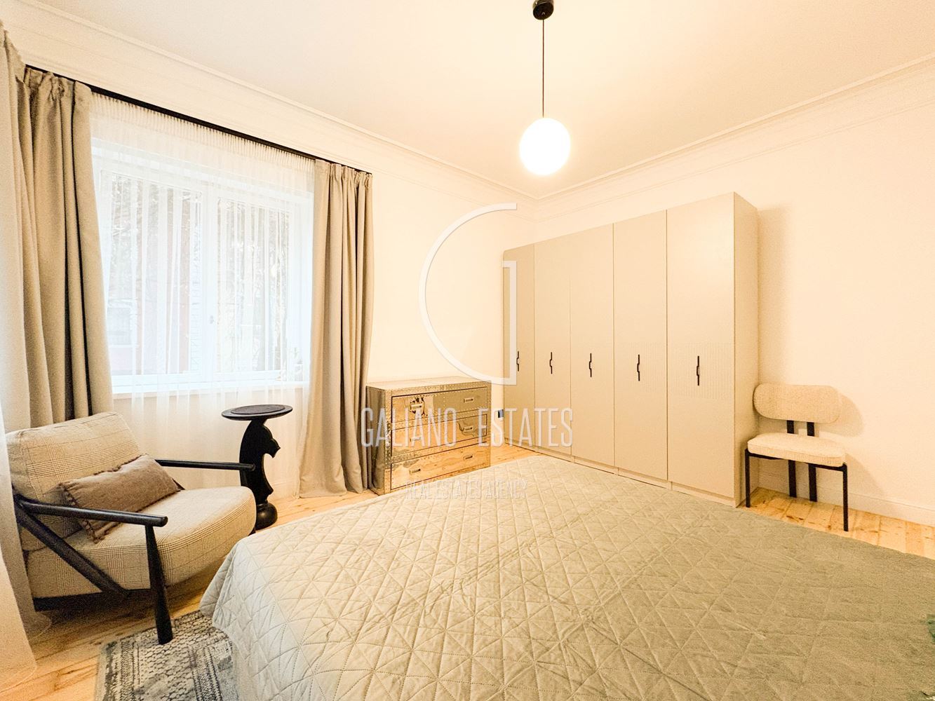 Стилен апартамент на ул. Оборище - 0