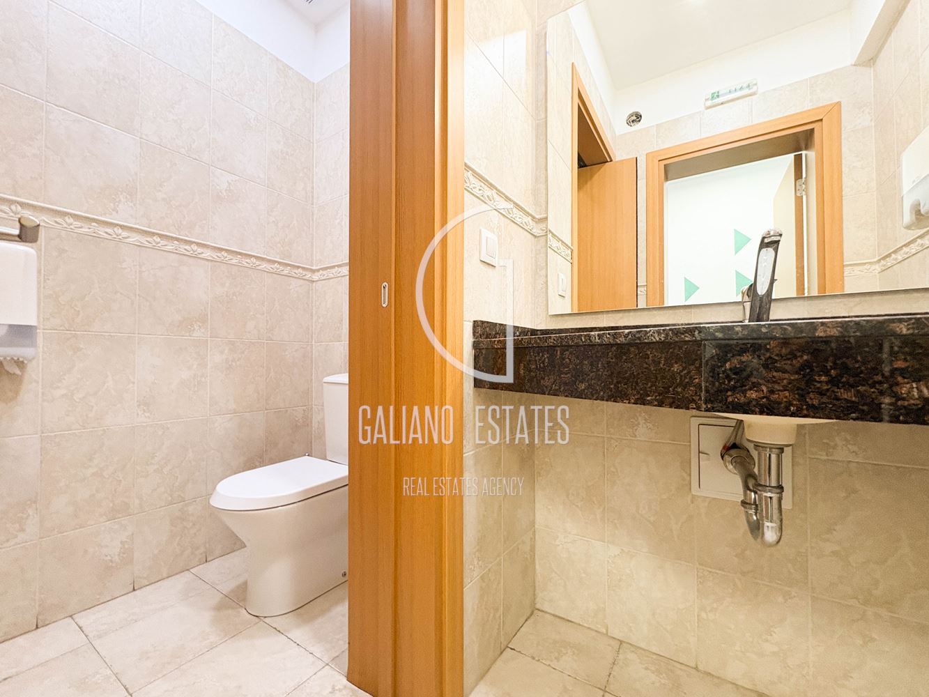 Панорамен офис в представителна сграда-0 Панорамен офис в представителна сграда - 0