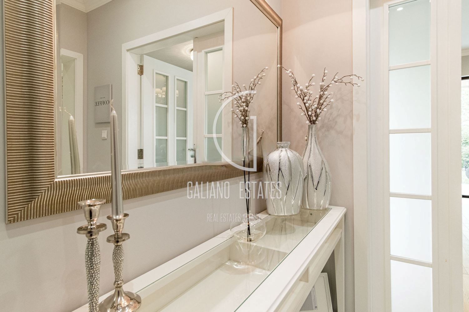 Stylish house in a gated community near the Anglo-American School-0 Стилна къща в затворен комплекс до Англо-Американското училище - 0