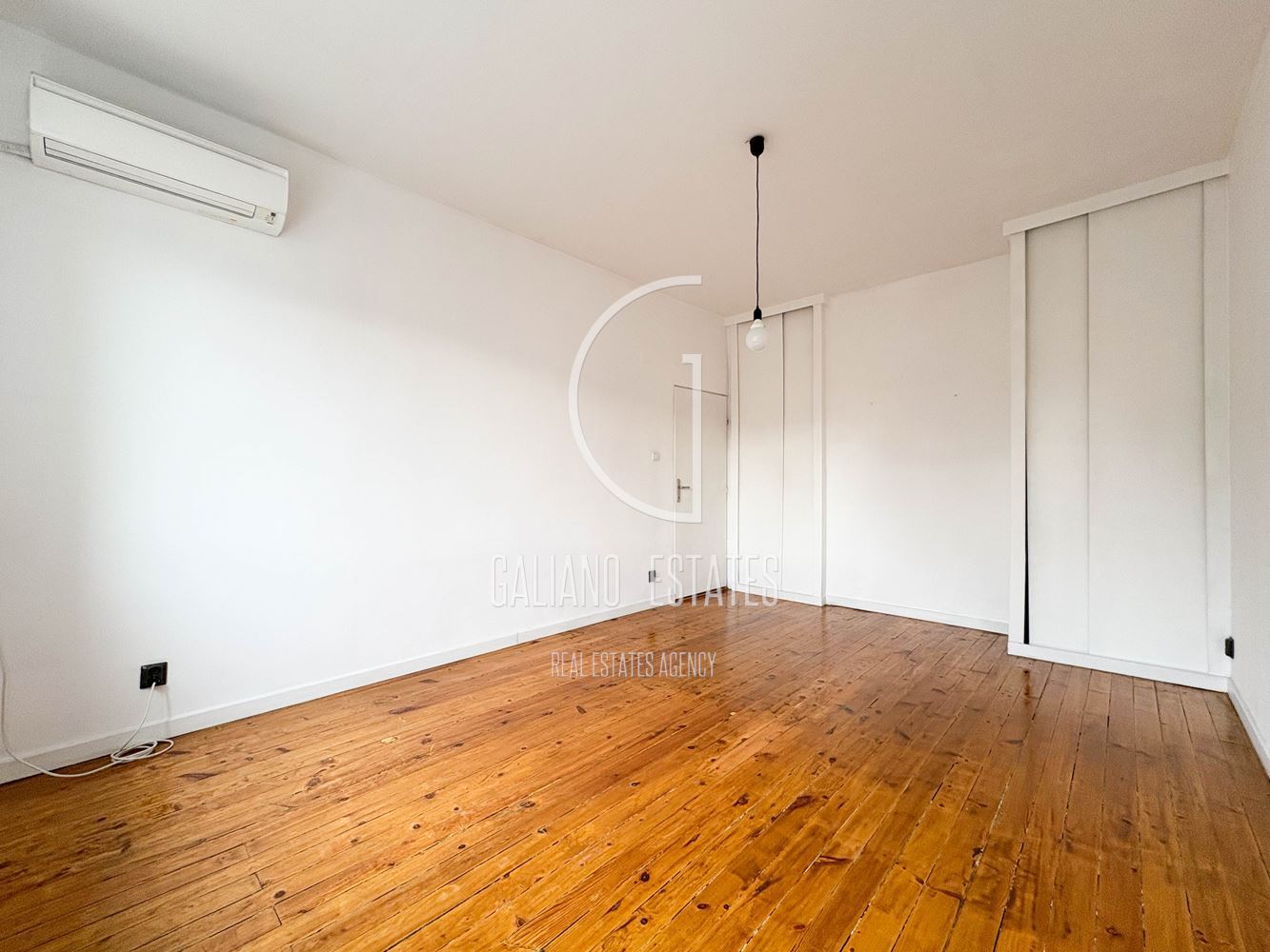 Двустаен апартамент на бул. В. Левски с паркомясто - 0