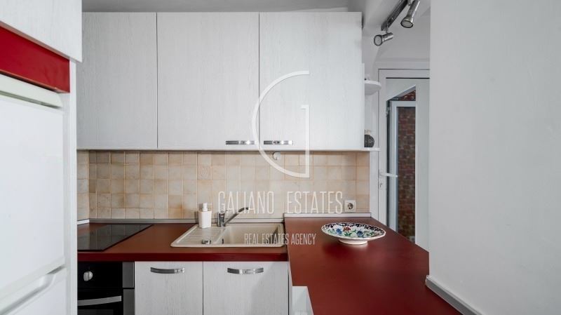 Продава 2-СТАЕН, гр. София, Център площад Гарибалди - 0