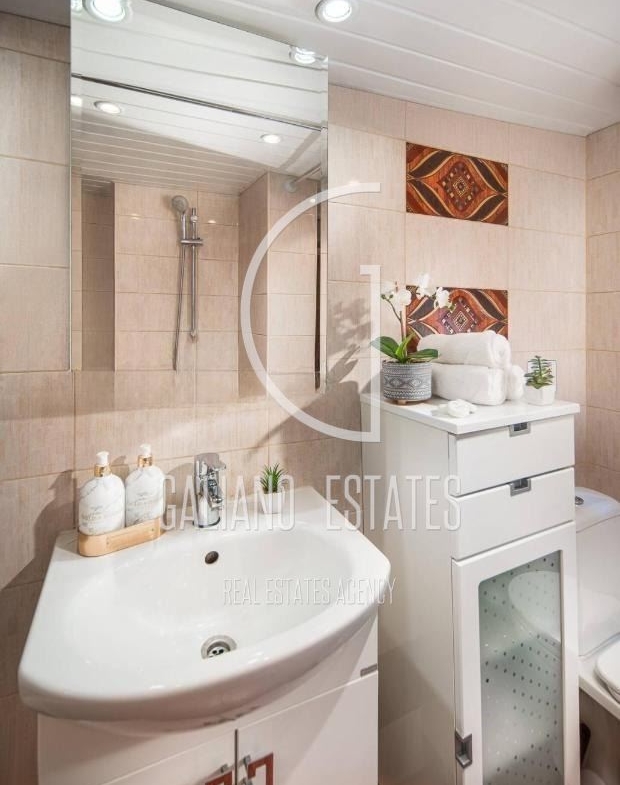 Продава 2-СТАЕН, гр. София, Център площад Гарибалди - 0