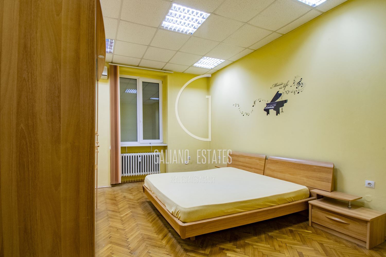 Property suitable for an office opposite Ivan Vazov National Theatre-0 Имот подходящ за офис срещу Народен театър Иван Вазов - 0