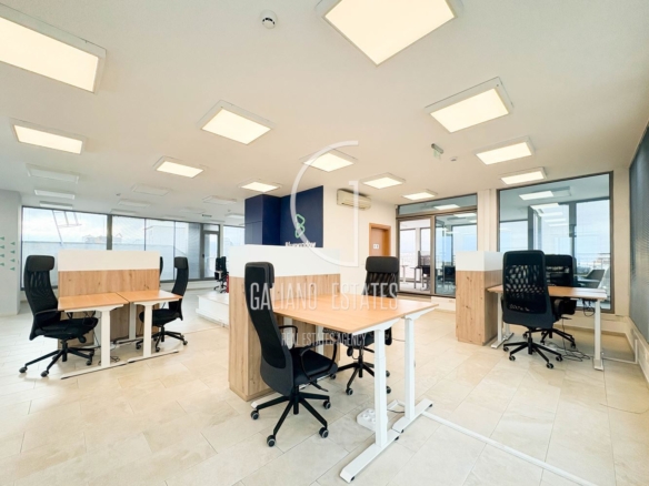 Панорамен офис в представителна сграда - 0