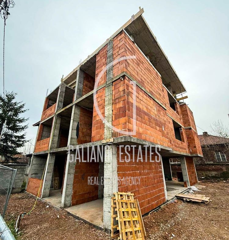 Чудесен тристаен апартамент в кв. Малашевци - 0