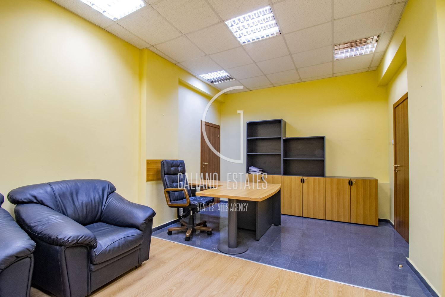 Имот подходящ за офис срещу Народен театър Иван Вазов - 0