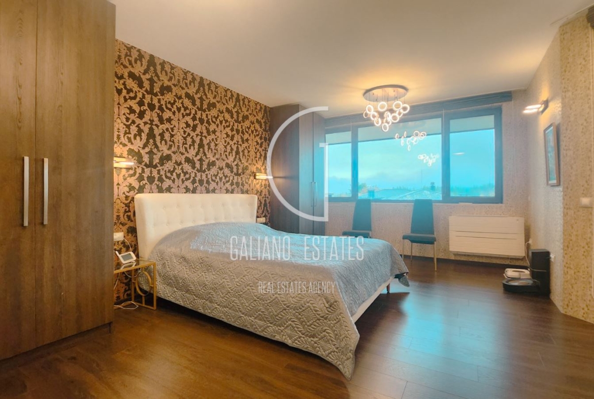 Четиристаен апартамент в затворен комплекс в местност Камбаните - 0