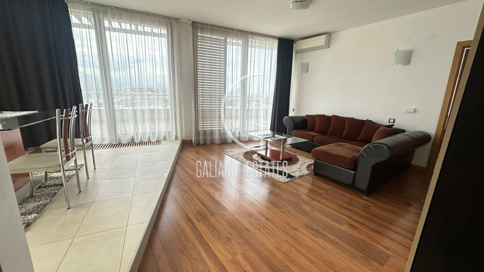 Двустаен апартамент в комплекс" Силвър Сити" - 0