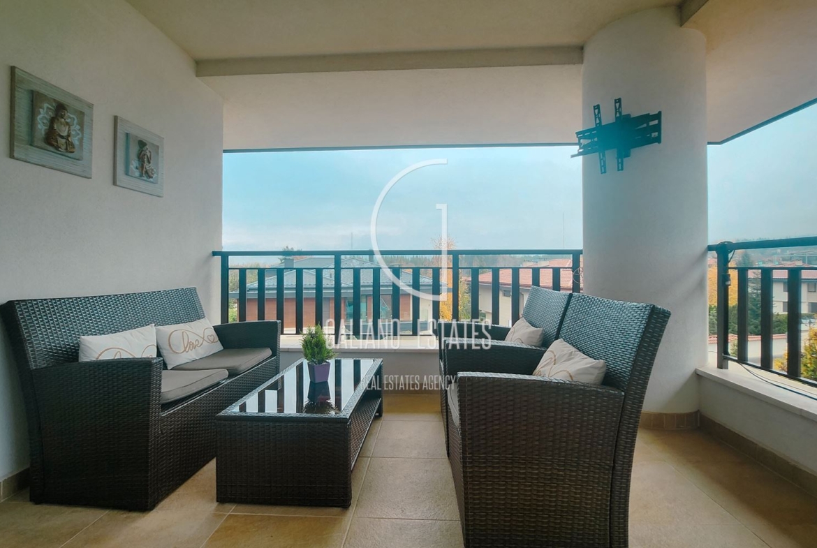 Четиристаен апартамент в затворен комплекс в местност Камбаните - 0