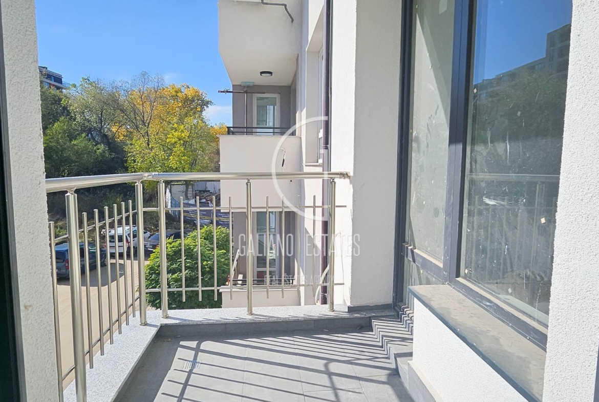 Просторен тристаен апартамен в кв. Овча Купел - 0