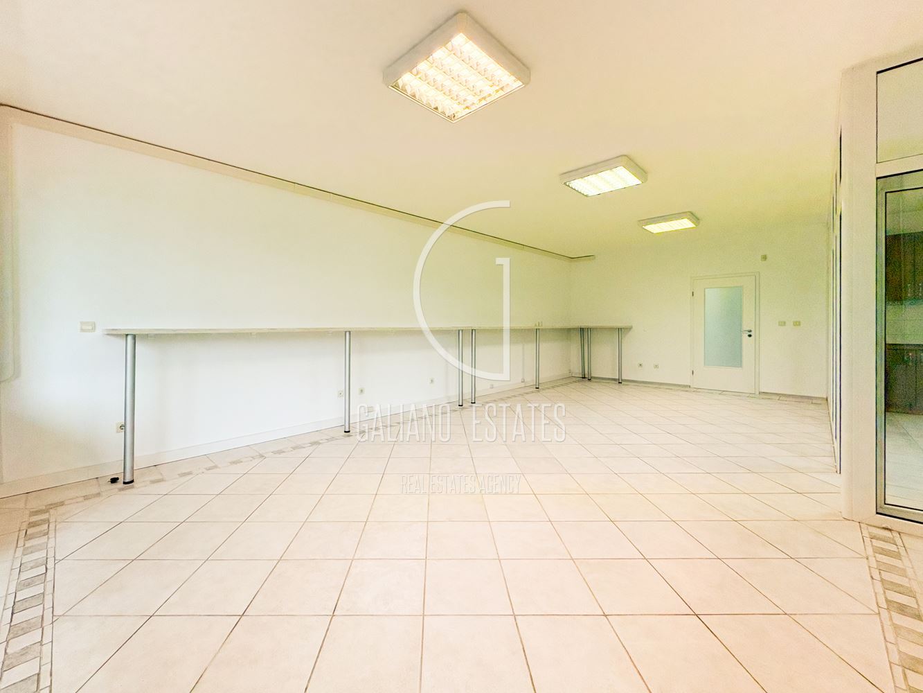 Просторен, светъл офис до метростанция Жулио Кюри - 0