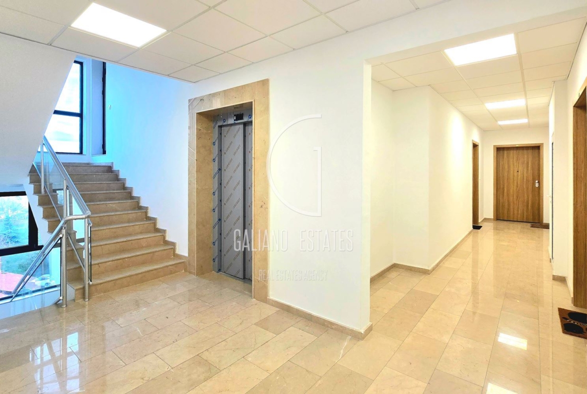 Уютен двустаен апартамент до метростанция Джеймс Баучер - 0