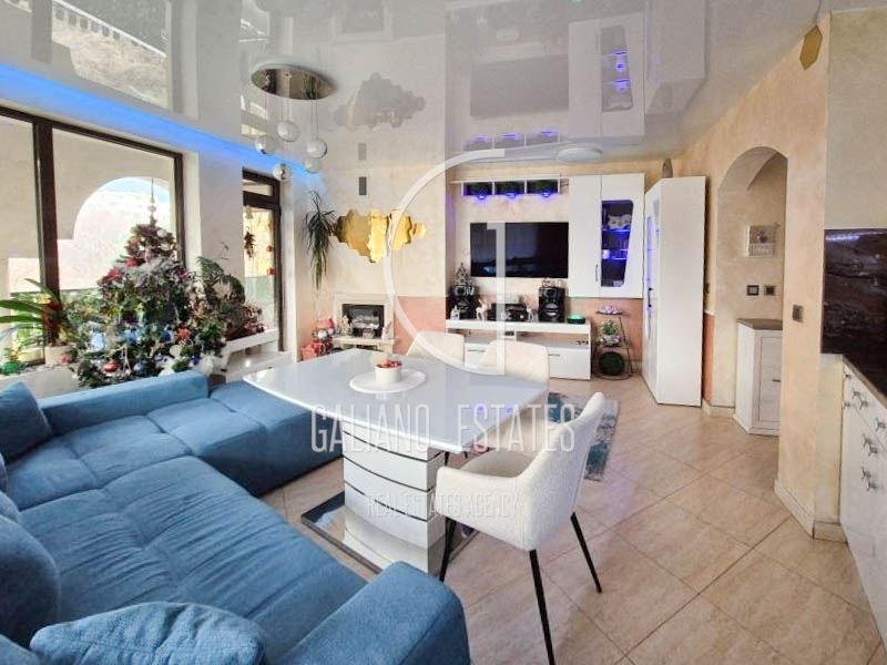 Луксозен тристаен апартамент с панорамни гледки към Витоша и града - 0