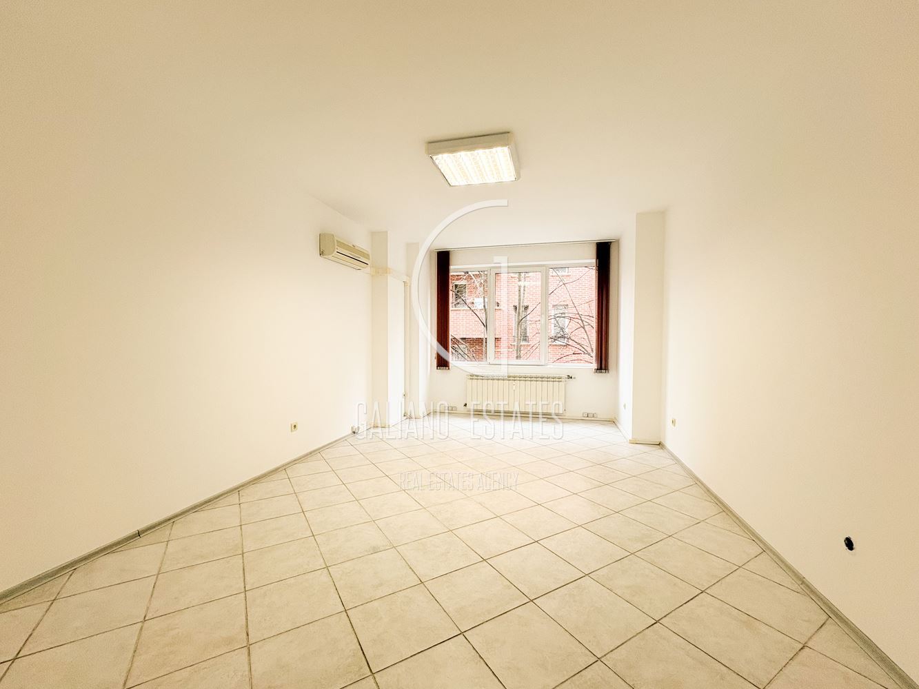 Просторен, светъл офис до метростанция Жулио Кюри - 0