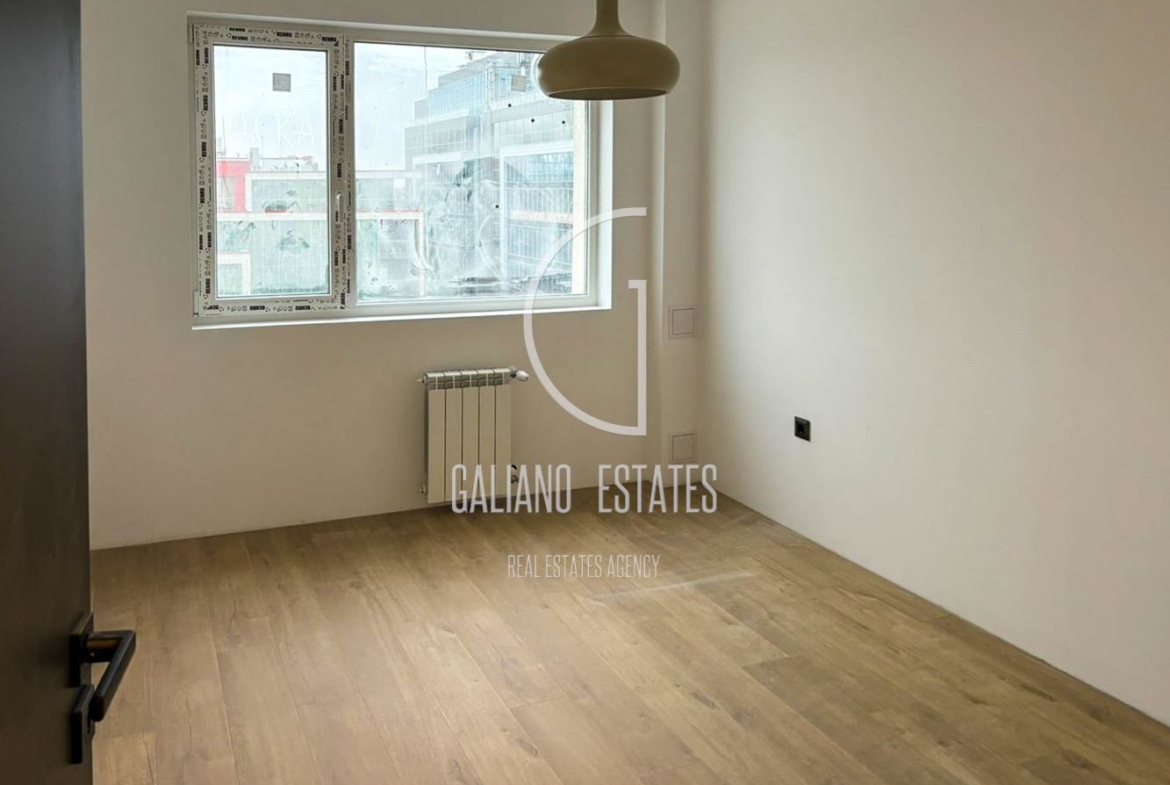 Просторен четиристаен апартамент в кв. Мусагеница - 0