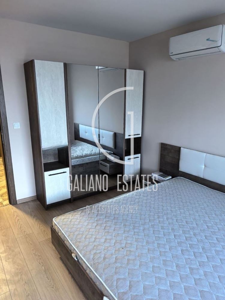 Тристаен апартамент в Дружба 2 - 0