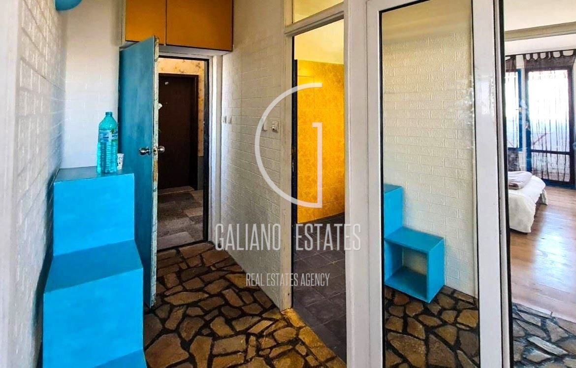 Просторен двустаен апартамент в ж.к. Младост 1 - 0