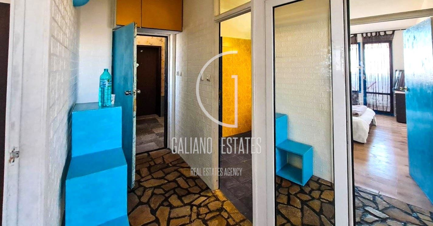 Просторен двустаен апартамент в ж.к. Младост 1 - 0