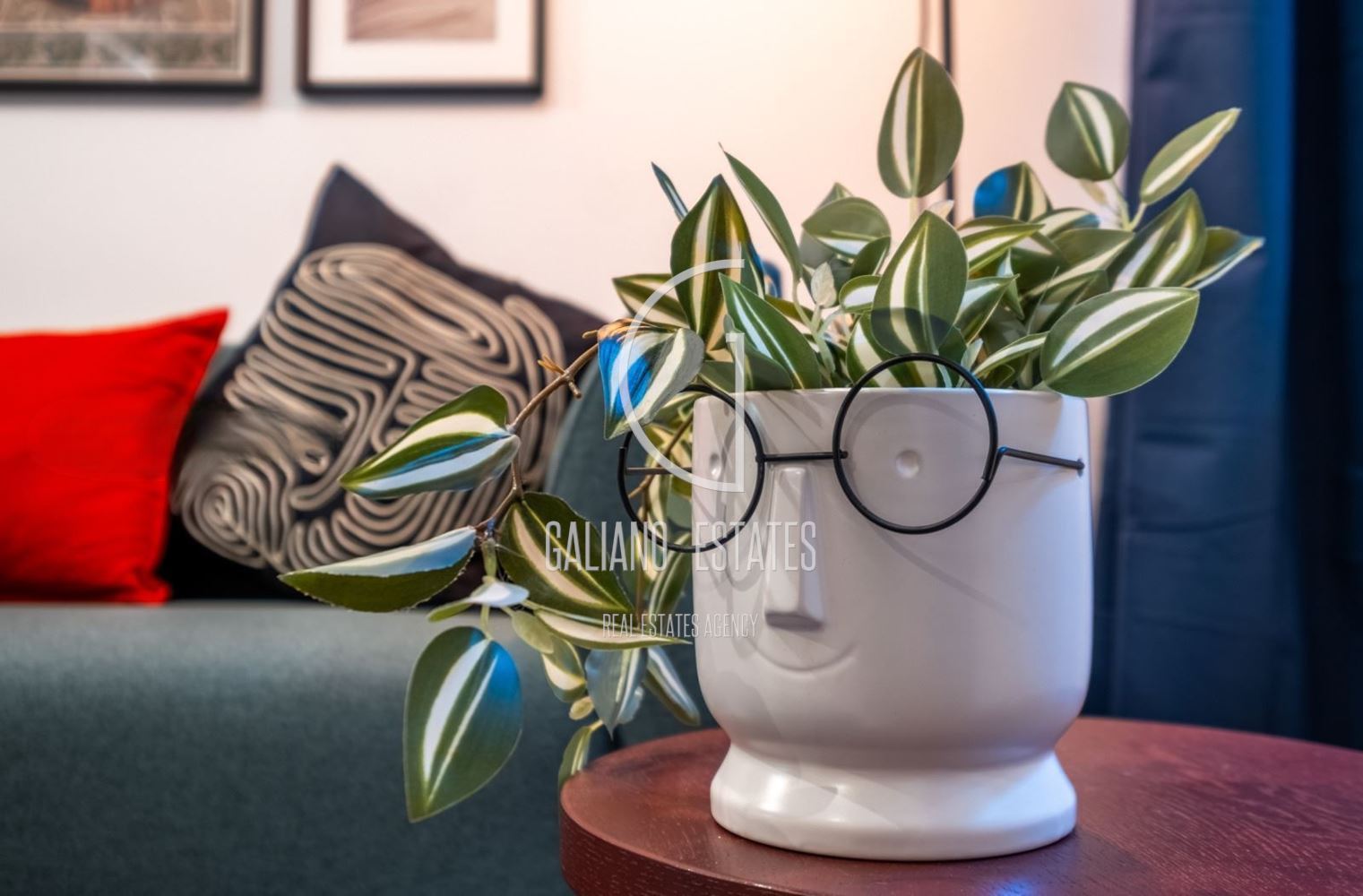 Чудесен инвестиционен имот в Център - 0