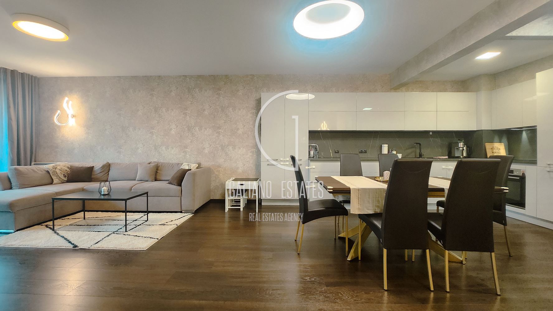 Четиристаен апартамент в затворен комплекс в местност Камбаните - 0