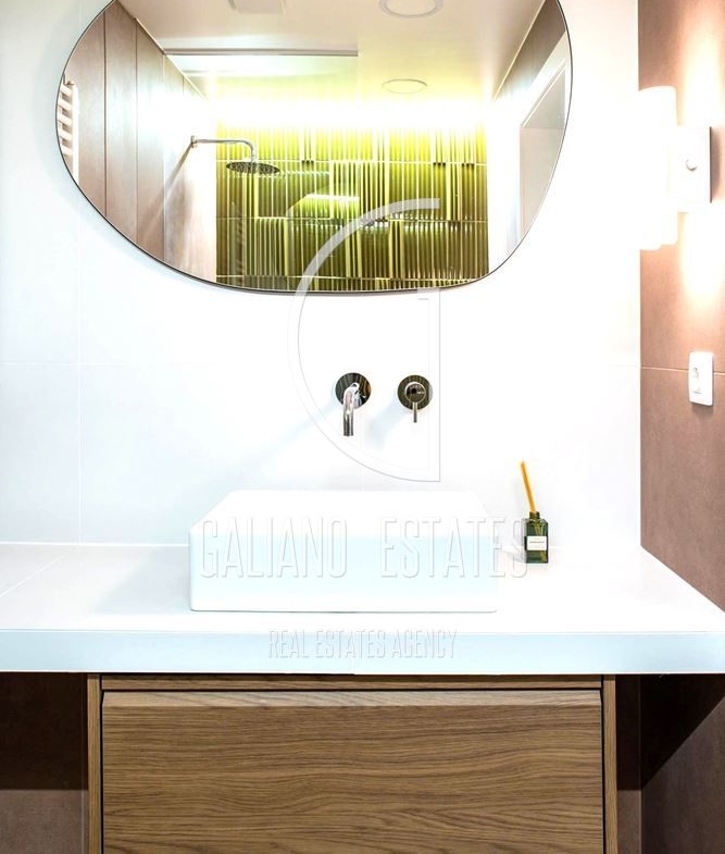 Дизайнерски двустаен апартамент в кв. Кръстова вада - 0