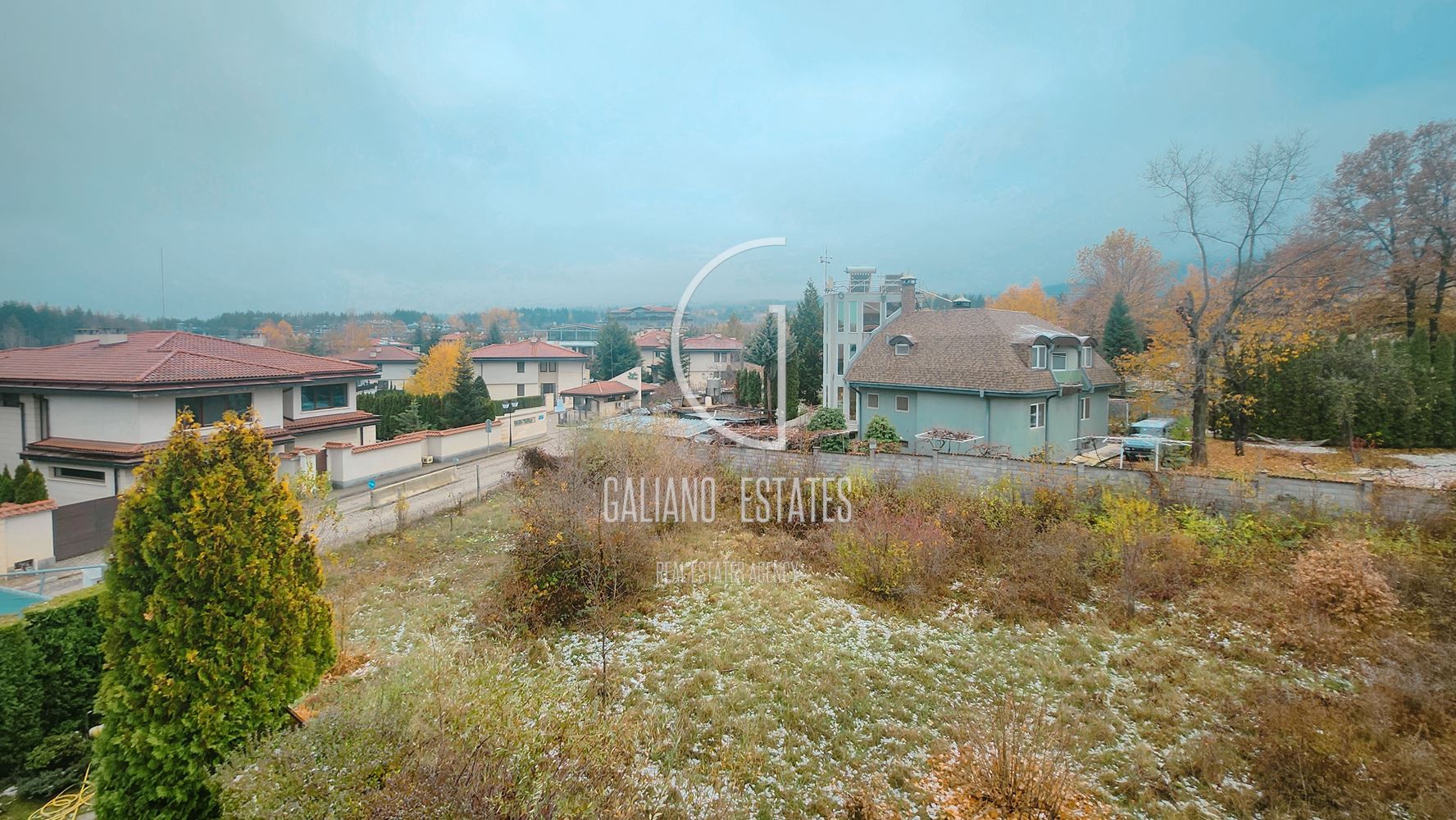 Четиристаен апартамент в затворен комплекс в местност Камбаните - 0