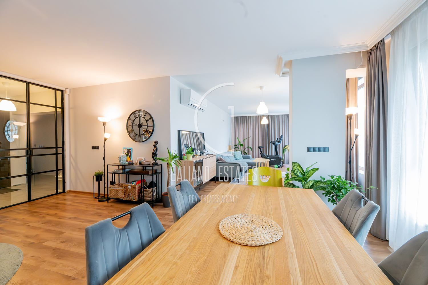 Мезонет с прекрасни тераси до парк - 0