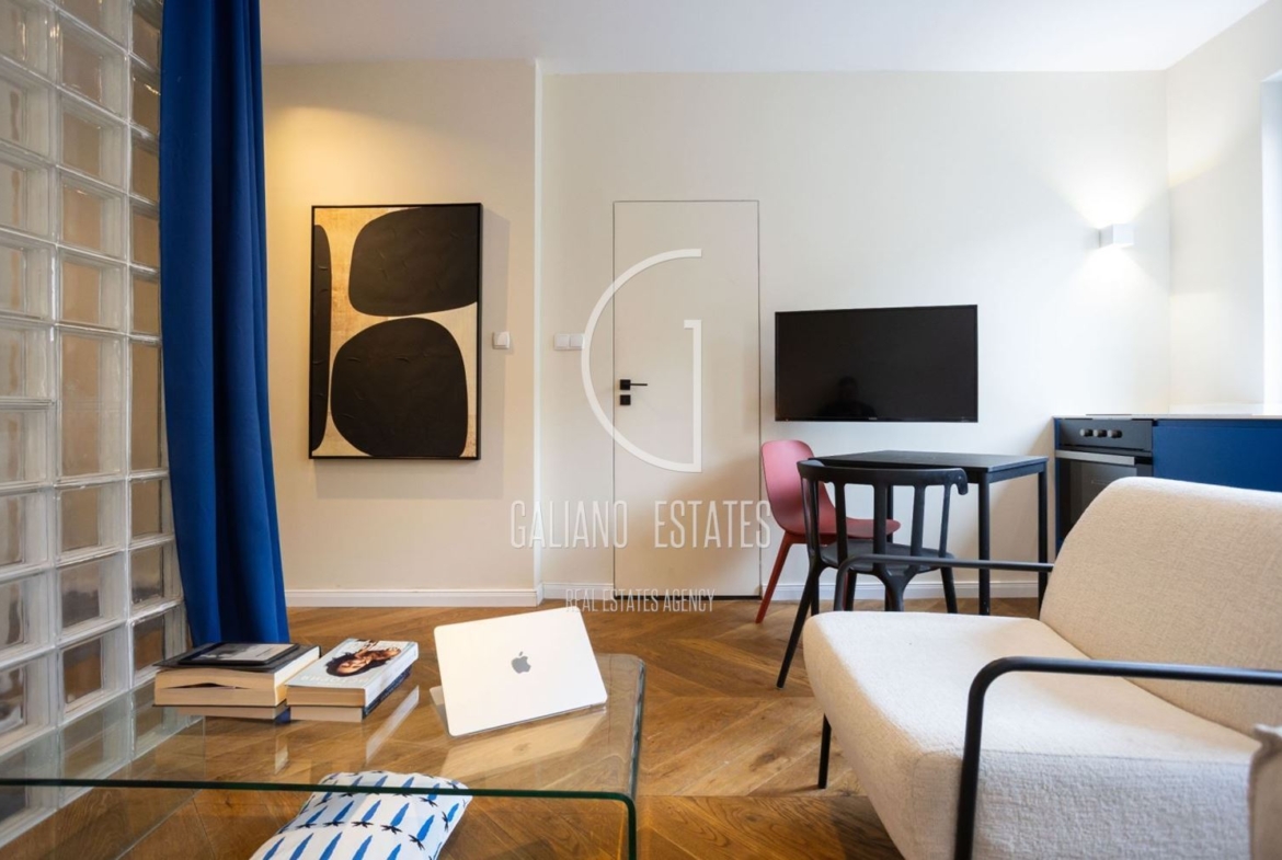 Компактен апартамент в Топ Център с паркомясто - 0