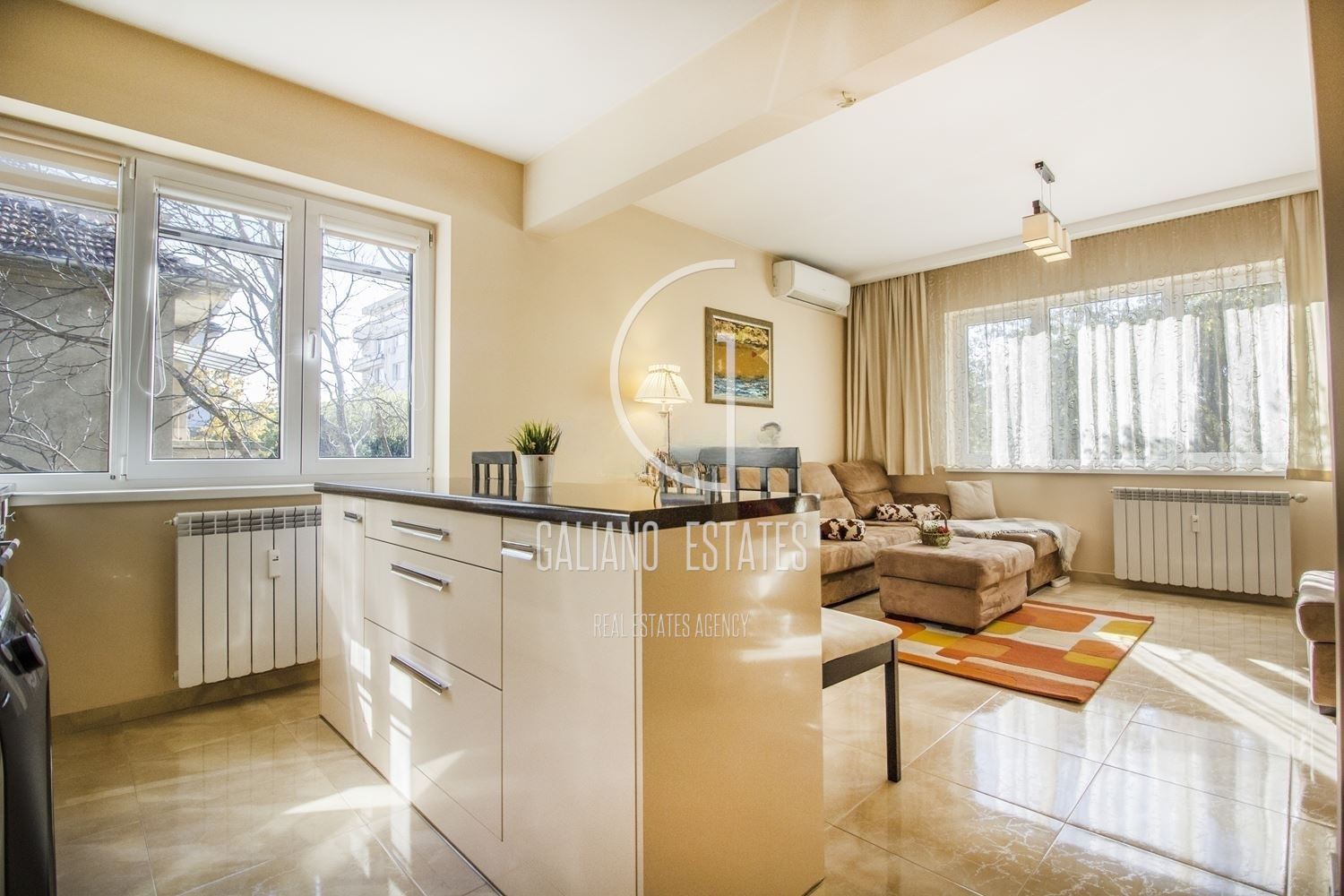 Уютен тристаен апартамент до ул. Любен Каравелов - 0