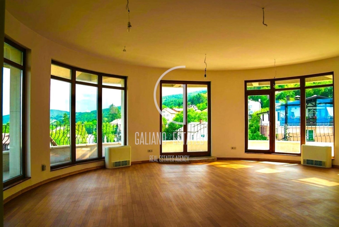 Просторна фамилна къща с функционално разпределение в кв. Симеоново - 0