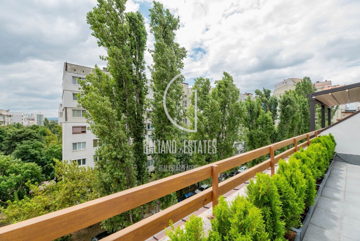 Мезонет с прекрасни тераси до парк - 0