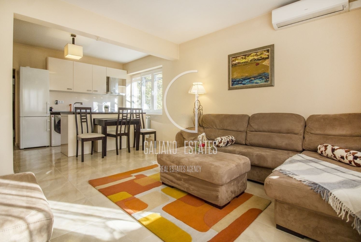 Уютен тристаен апартамент до ул. Любен Каравелов - 0